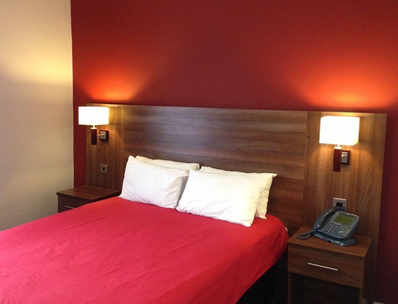 Ely House Hotel Wolverhampton Extérieur photo