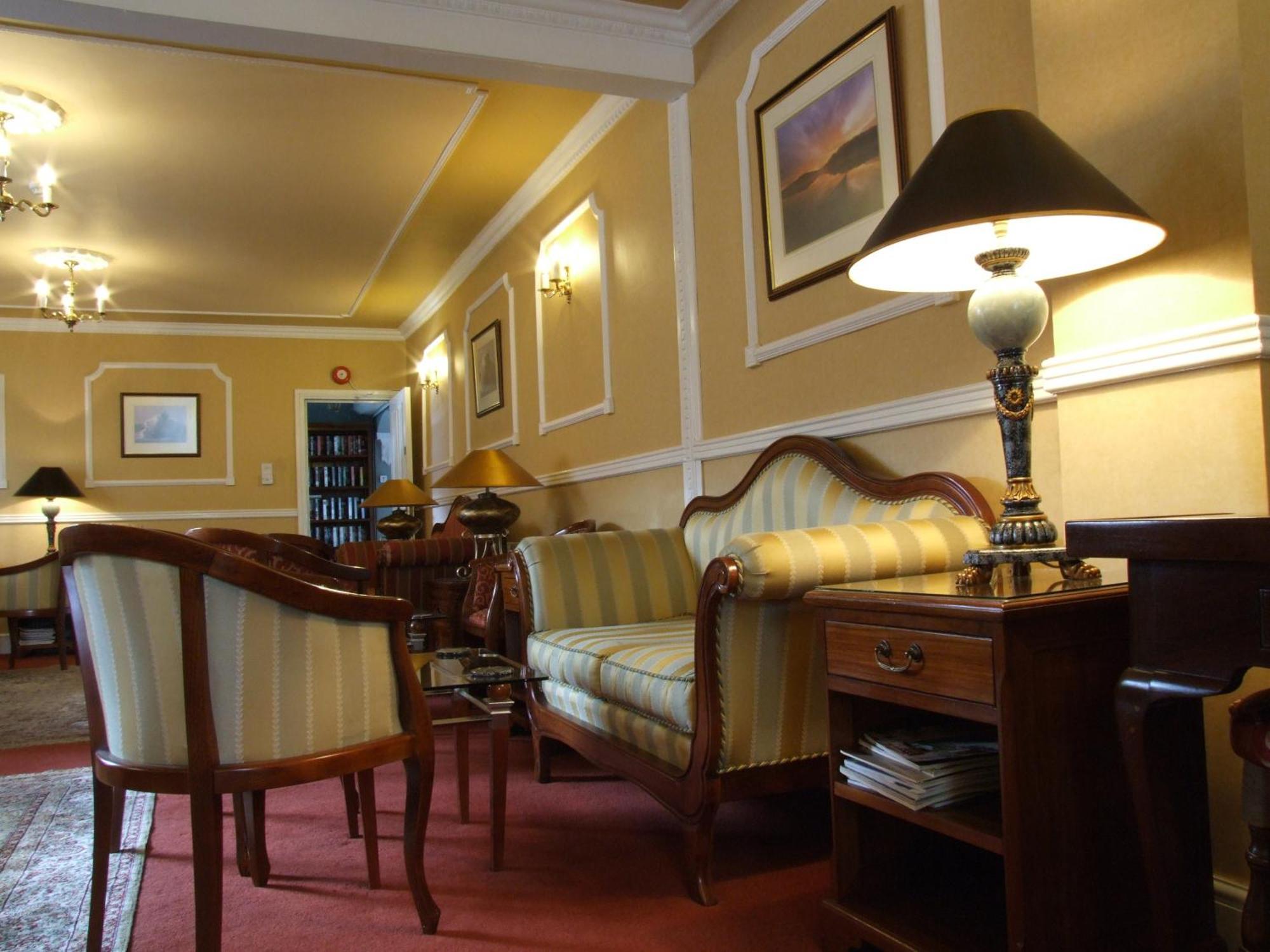 Ely House Hotel Wolverhampton Extérieur photo