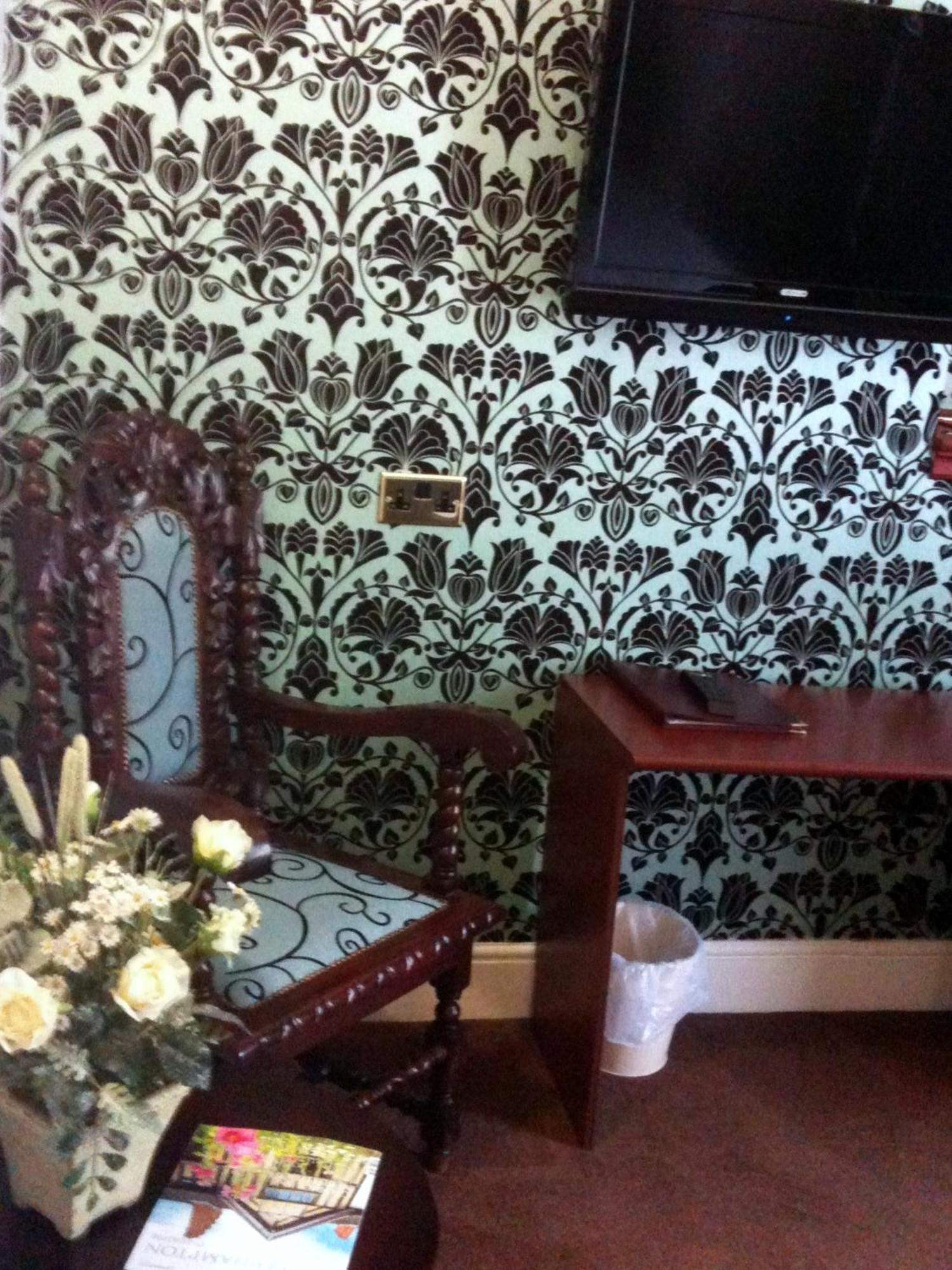 Ely House Hotel Wolverhampton Extérieur photo